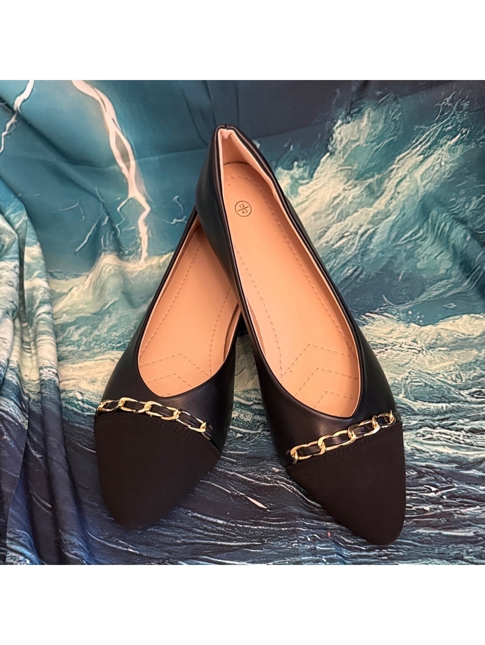 Women's Black Pointed Chain-Accent Flats 12